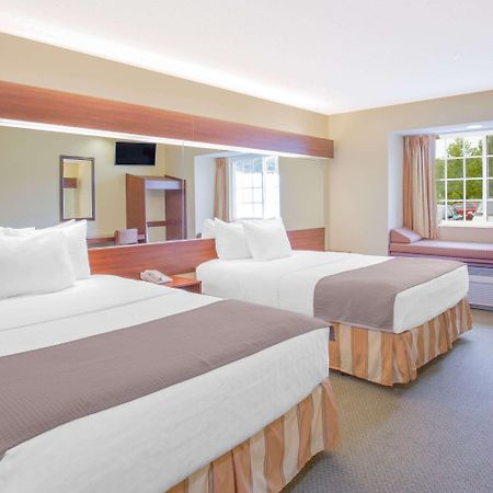 Microtel Inn And Suites Gassaway Экстерьер фото