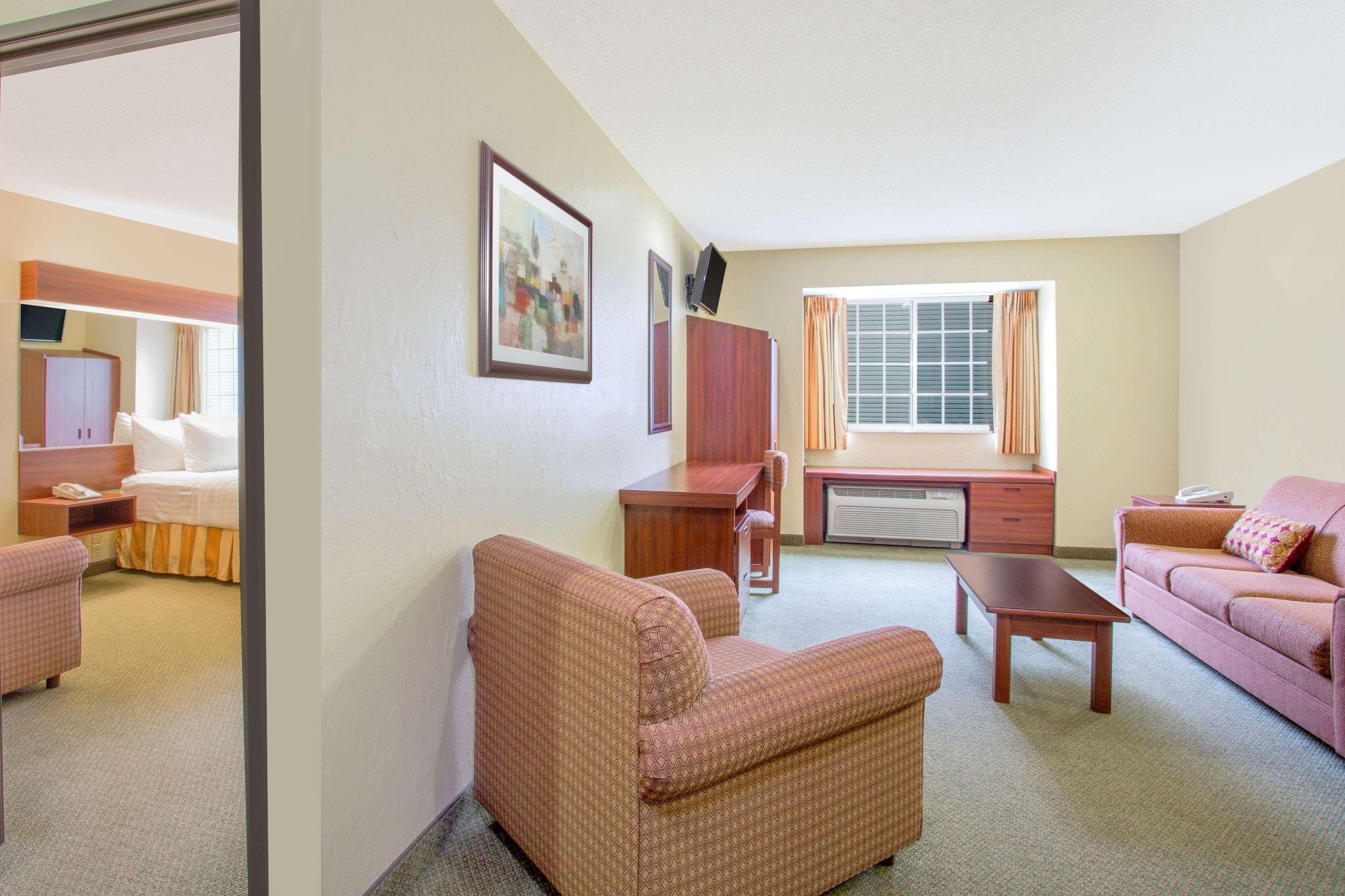 Microtel Inn And Suites Gassaway Экстерьер фото